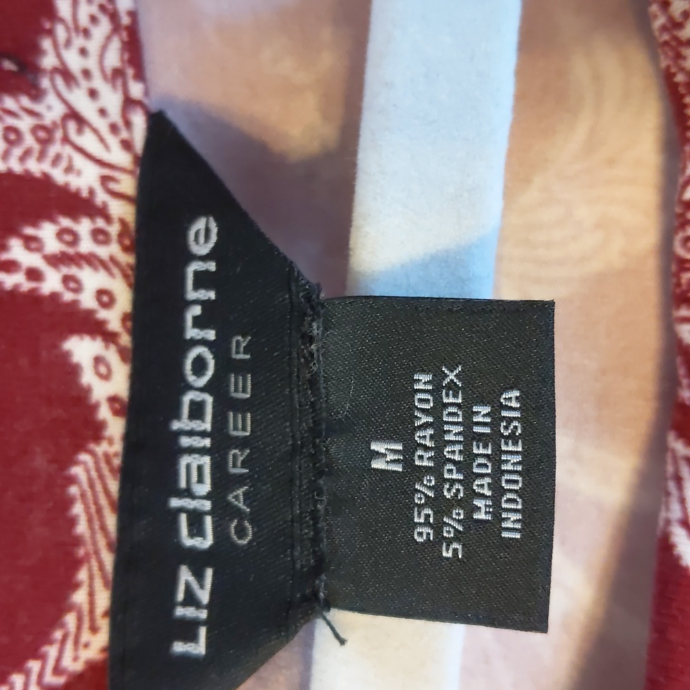 Liz Claiborne pull on top red/white floral print size M - Picture 4 of 5